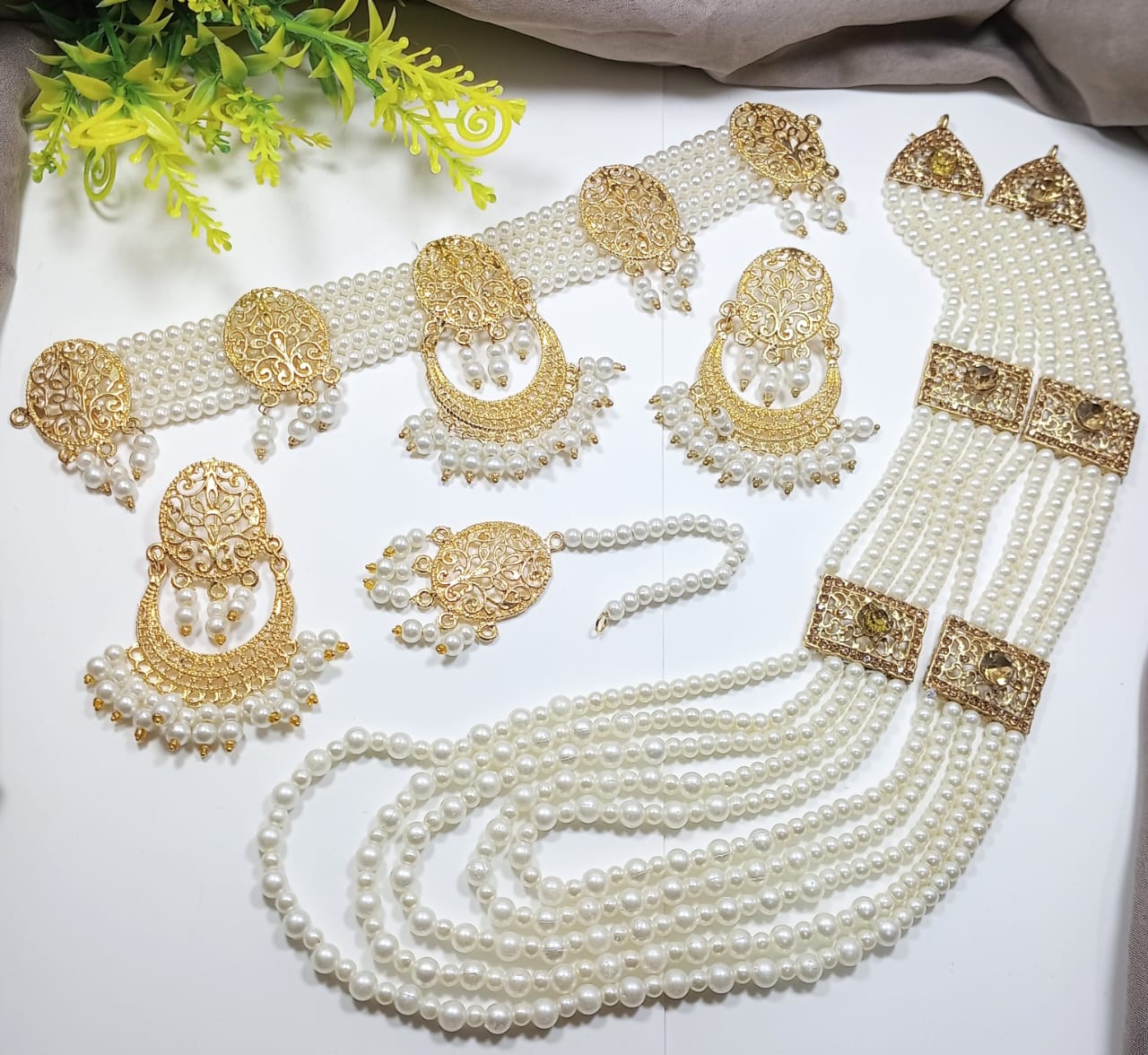 Premium Gold-Plated Kundan Mala Set with Elegant Pearls